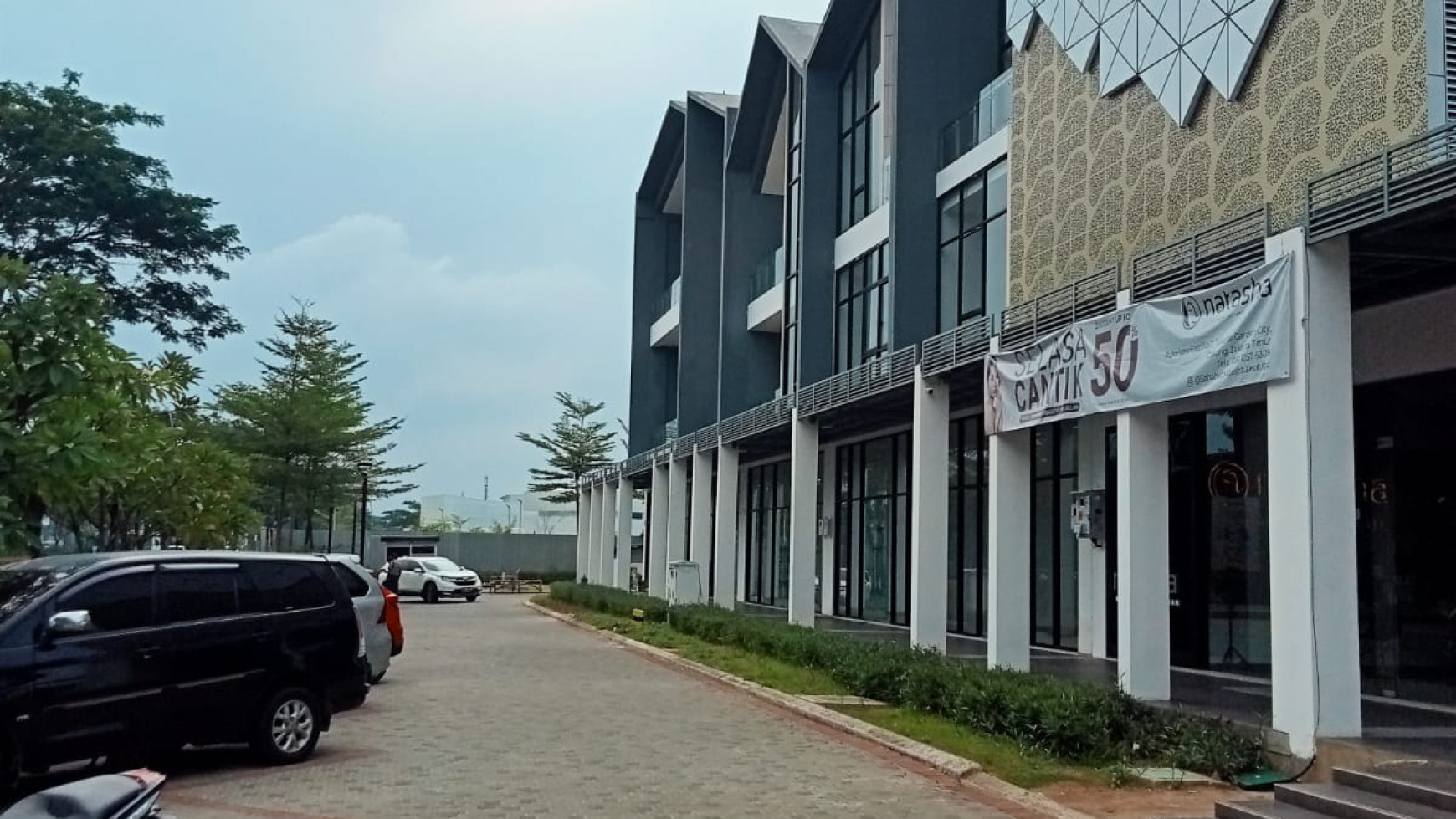 Dijual Ruko Hoek The East Jakarta Garden City Cocok utk Bank Klinik Resto