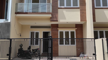 Rumah Cantik Luas, Minimalis Rapi, Sangat nyaman dihuni