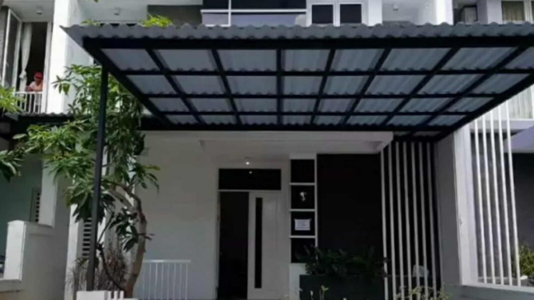 Dijual Rumah Royal Residence Wiyung Surabaya- SEMI Furnished- Luas 8X18 - Cantik Siap Huni