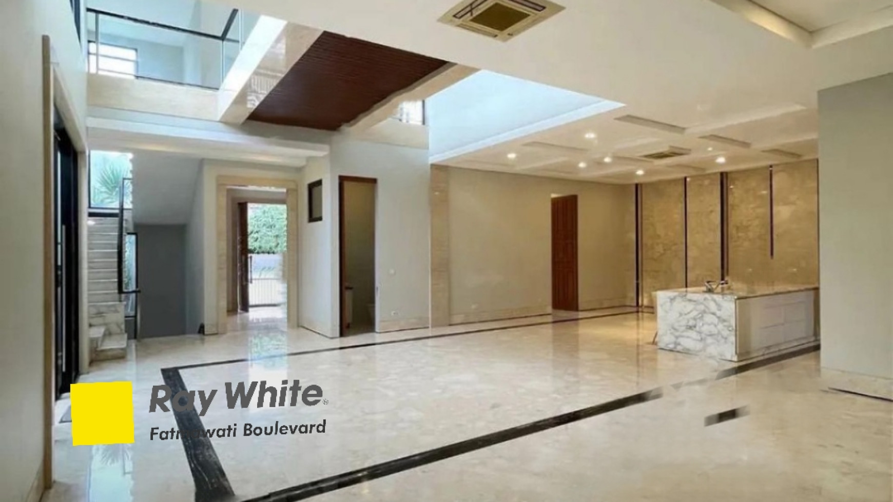 Rumah dijual Brand new area elite dekat Scbd dan Senayan