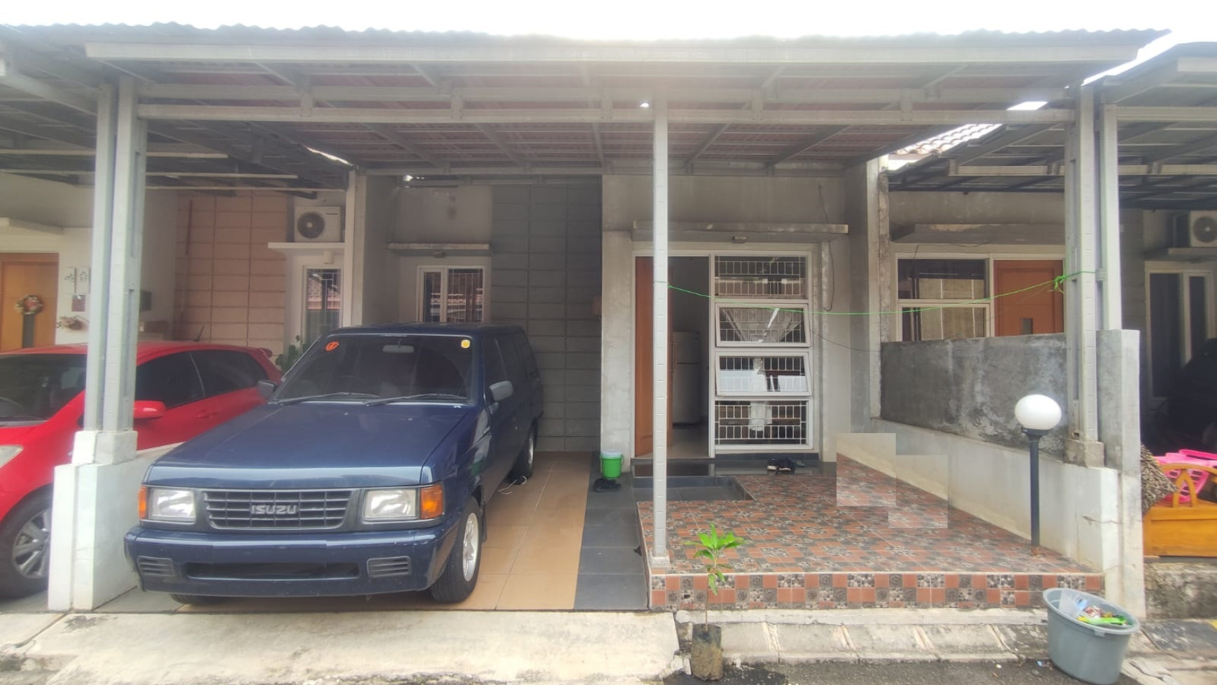 Rumah minimalis siap huni dalam cluster