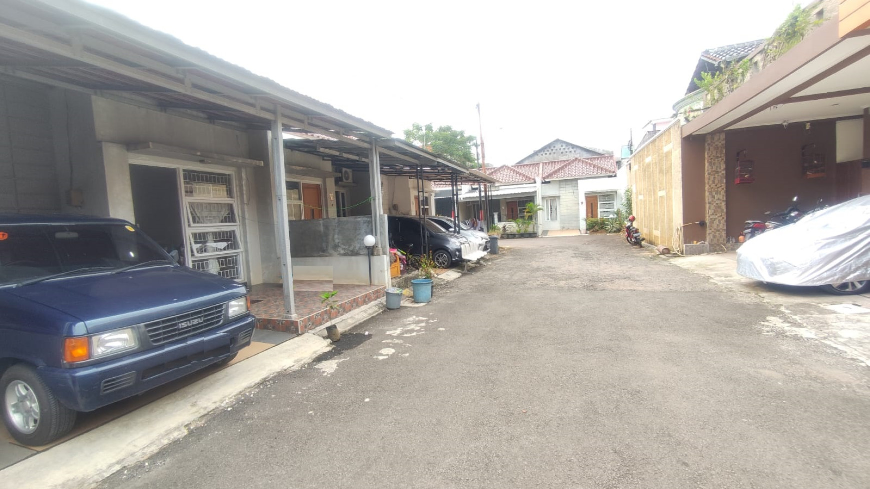 Rumah minimalis siap huni dalam cluster