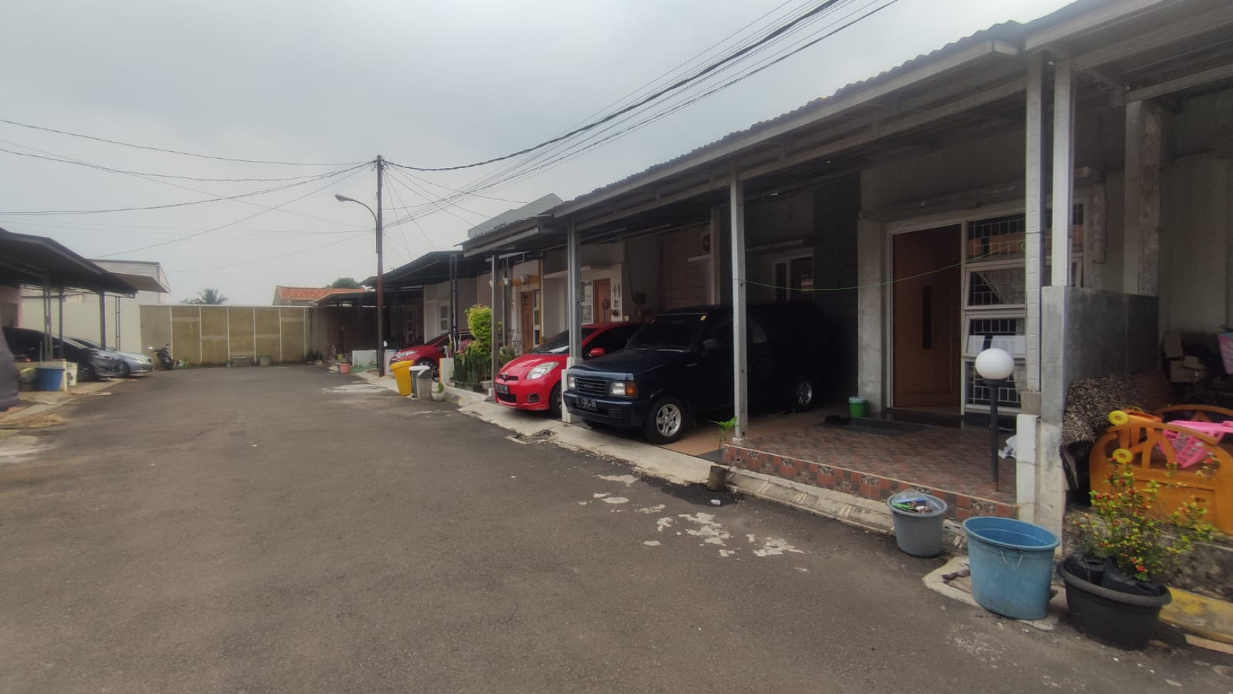 Rumah minimalis siap huni dalam cluster