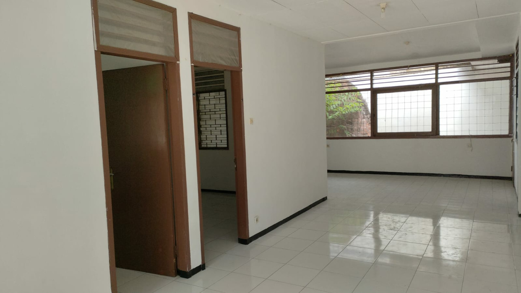 Dijual Rumah Darmo Harapan Indah- Sukomanunggal - Surabaya- TerMURAH - Luas 153 m2 (9'17) - Cantik Siap Huni