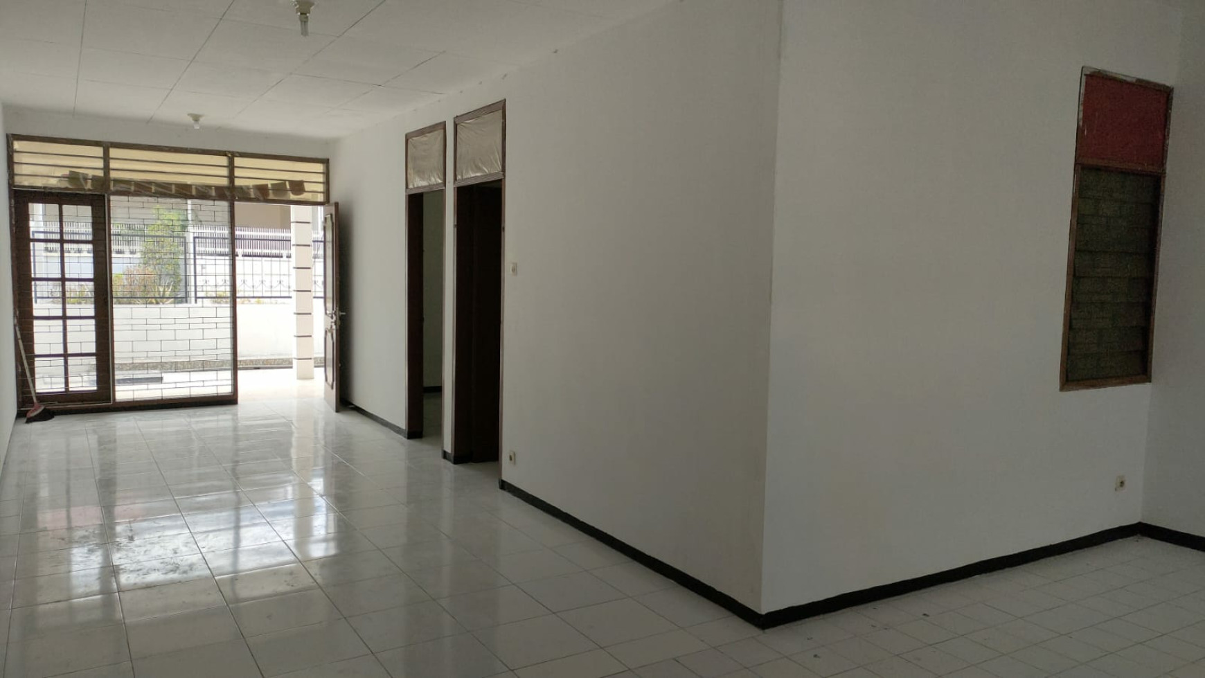 Dijual Rumah Darmo Harapan Indah- Sukomanunggal - Surabaya- TerMURAH - Luas 153 m2 (9'17) - Cantik Siap Huni