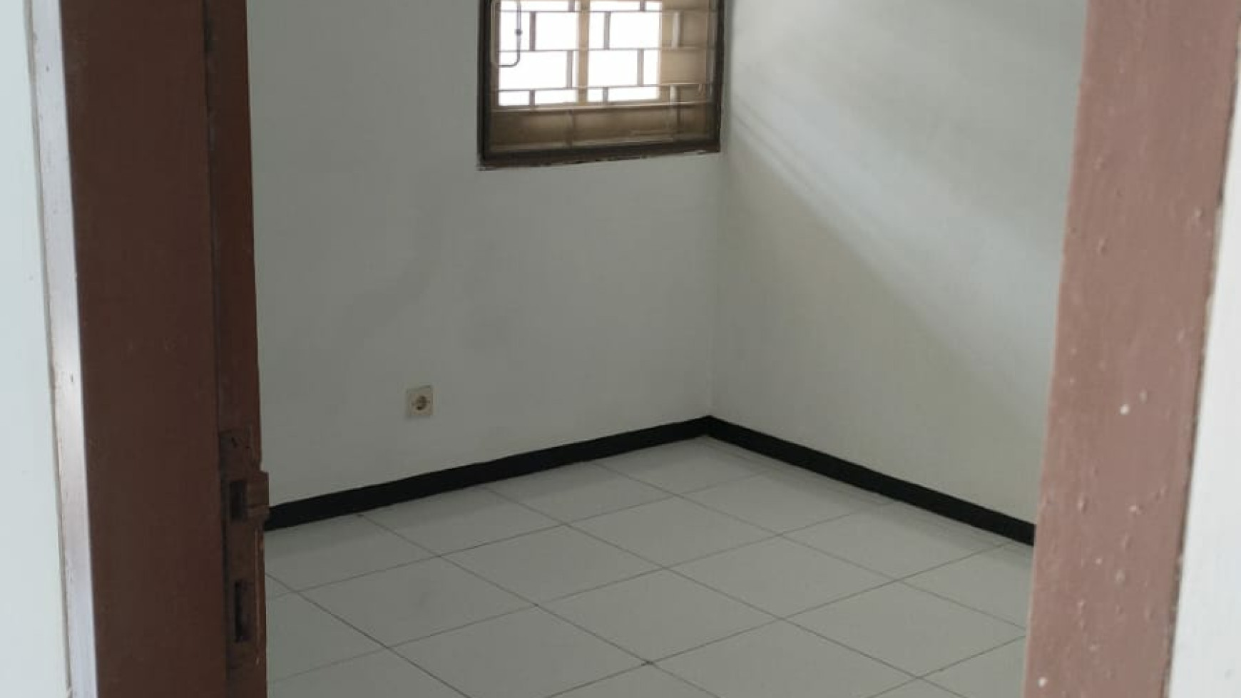 Dijual Rumah Darmo Harapan Indah- Sukomanunggal - Surabaya- TerMURAH - Luas 153 m2 (9'17) - Cantik Siap Huni