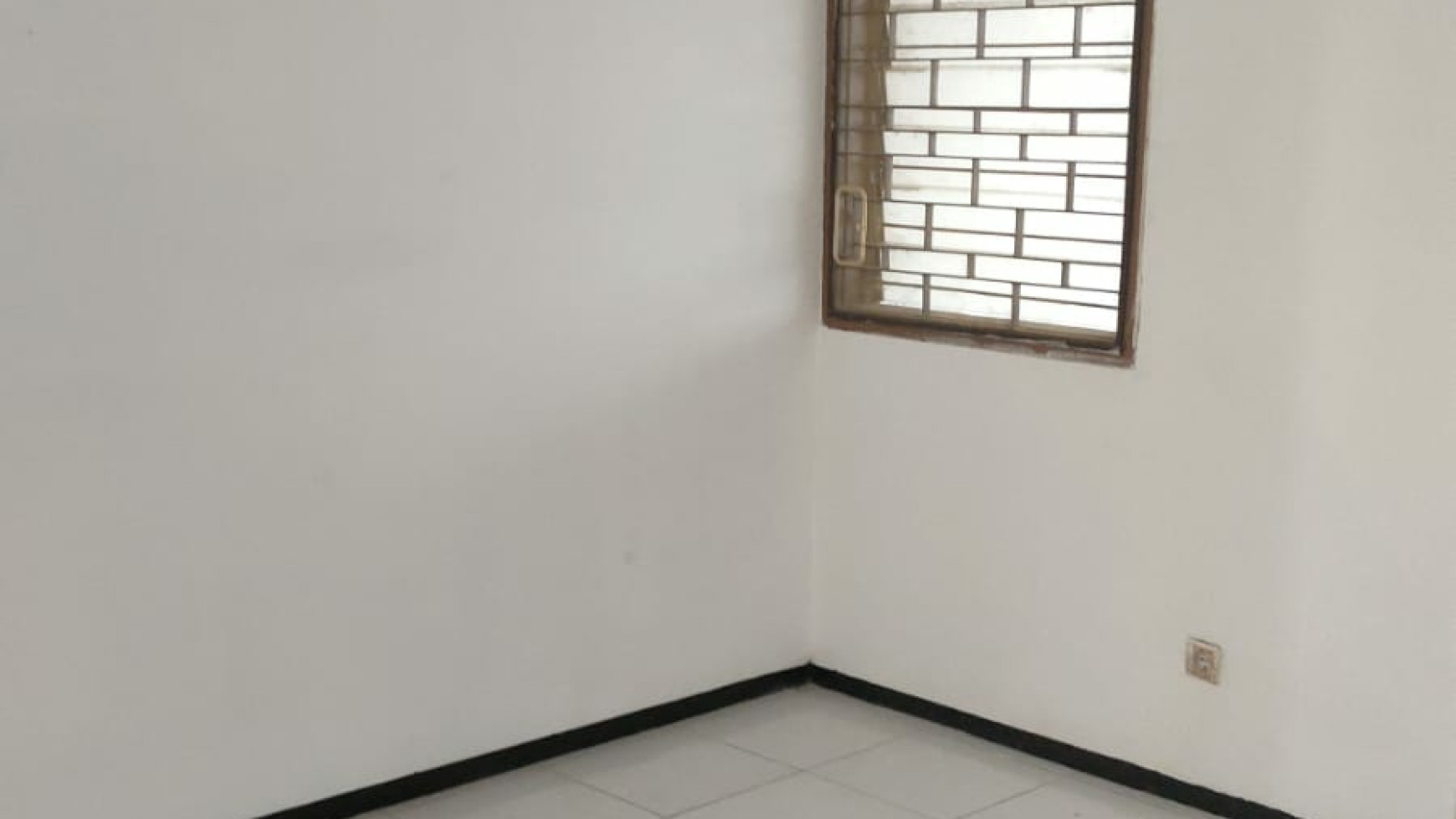 Dijual Rumah Darmo Harapan Indah- Sukomanunggal - Surabaya- TerMURAH - Luas 153 m2 (9'17) - Cantik Siap Huni