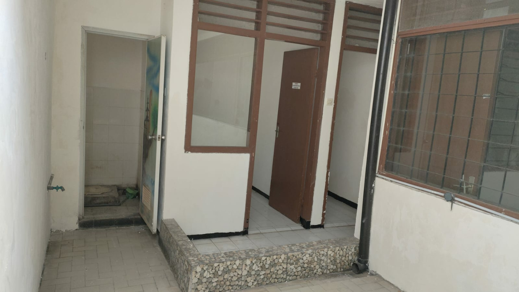 Dijual Rumah Darmo Harapan Indah- Sukomanunggal - Surabaya- TerMURAH - Luas 153 m2 (9'17) - Cantik Siap Huni