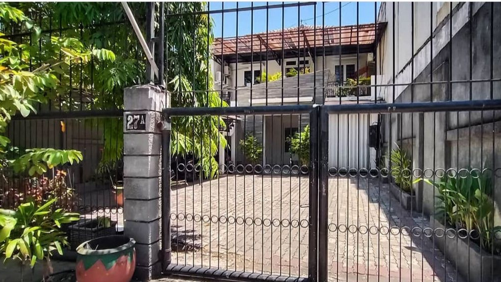 Ps01 Dijual rumah itung tanah Jalan Cempaka Surabaya Pusat