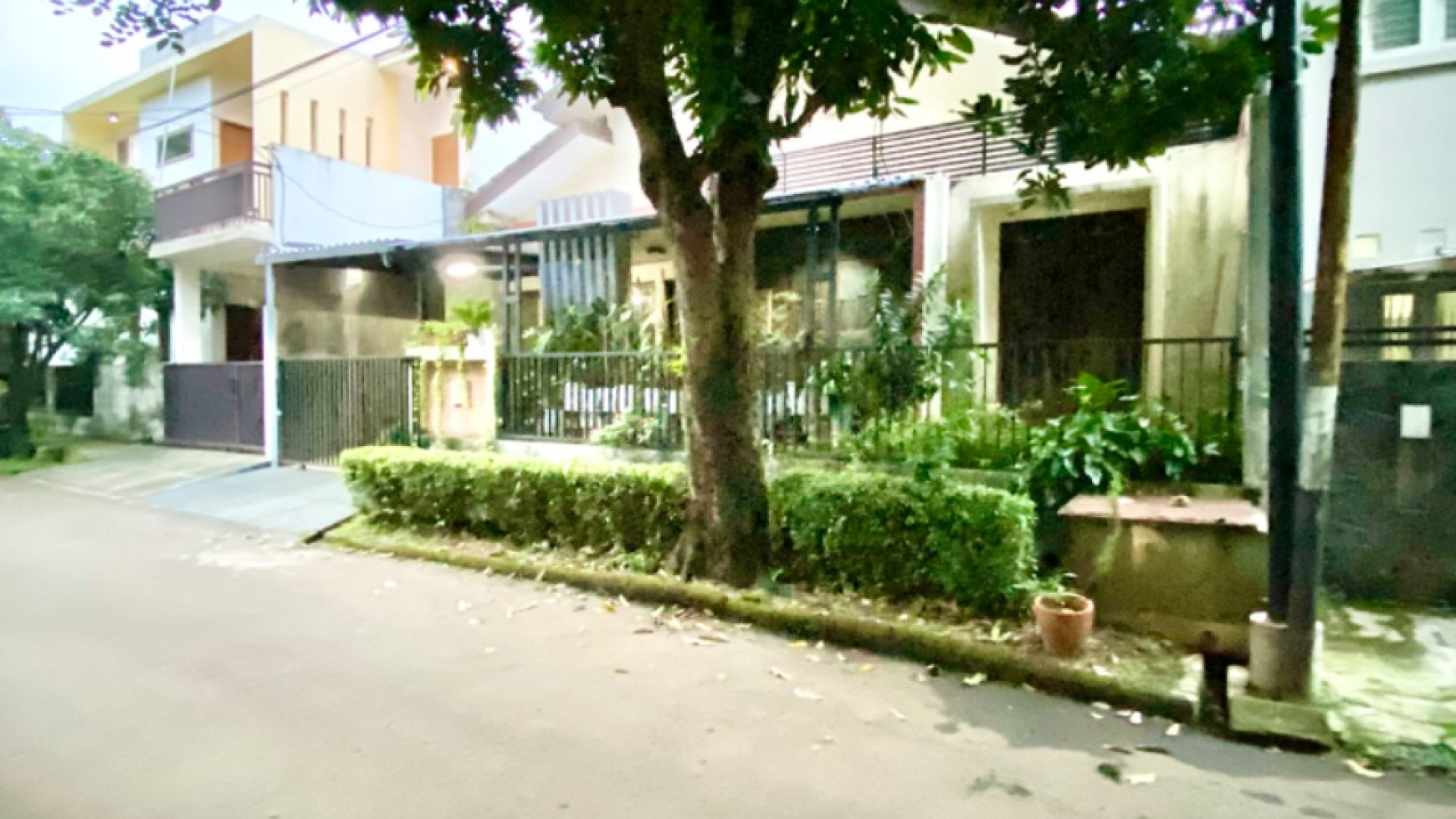 Rumah Bagus Di Mertilang Bintaro Jaya Sektor 9