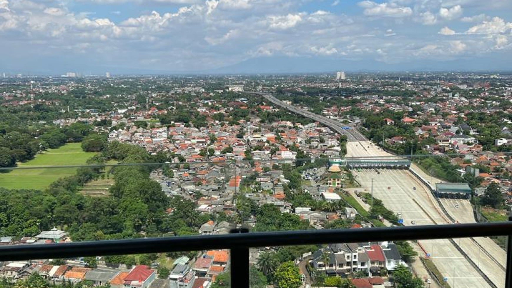 Apartemen Izzara Jl. TB. Simatupang, Cilandak, Jakarta Selatan