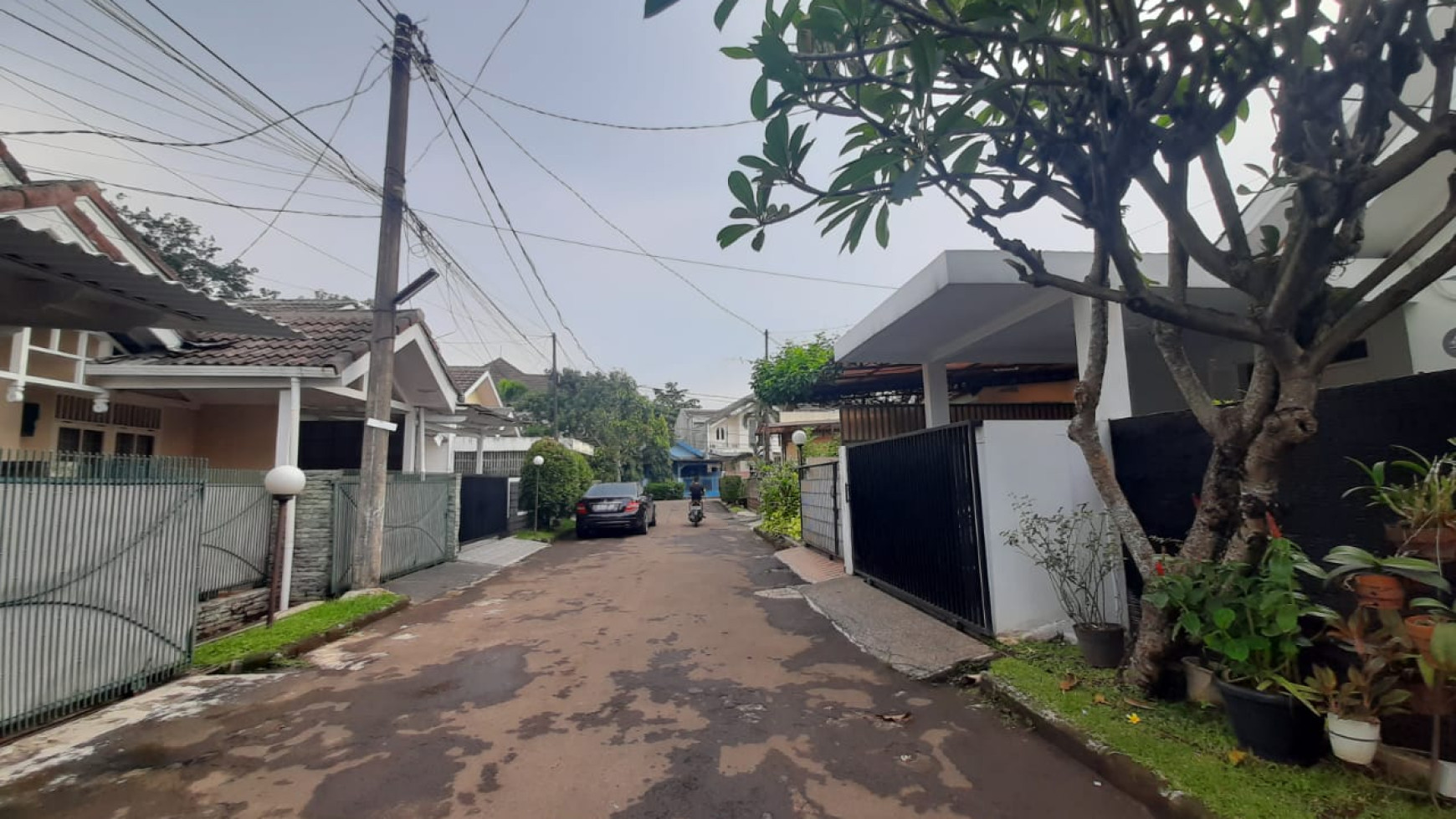 Rumah Siap Huni, Hunian Asri dan Strategis @Kuricang, Bintaro