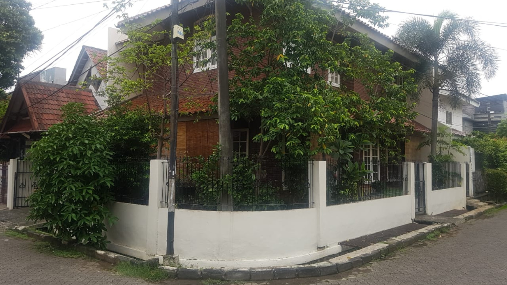 Rumah Bagus,siap huni di Bintaro Jaya 3