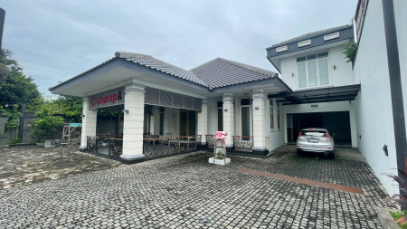 Dijual Rumah Bangunan Baru Luas 1.390m2 Daerah strategis di Fatmawati Jakarta Selatan. 