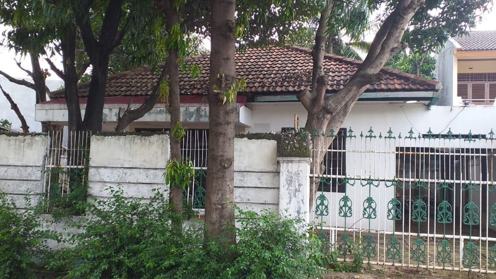 Rumah jual dihitung tanah, komp. Peruri,Sudimara, Cileduk. 