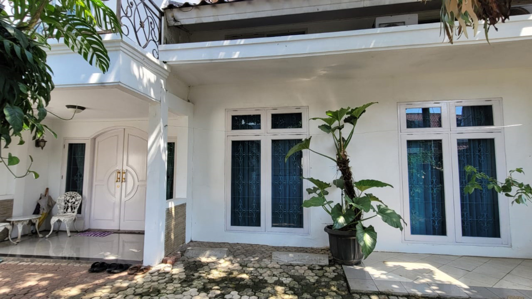 Rumah Minimalis Nan Elegan, Hunian Asri @Cirendeu