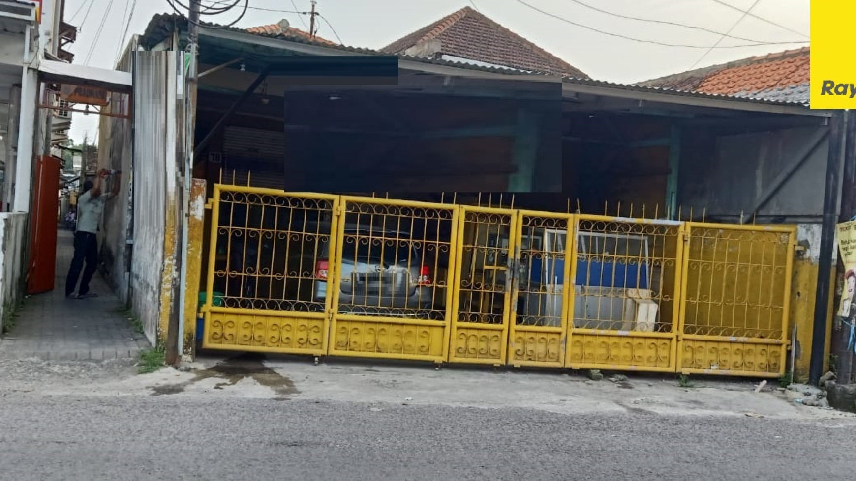 Dijual Rumah di Jalan Raya Siwalankerto Surabaya