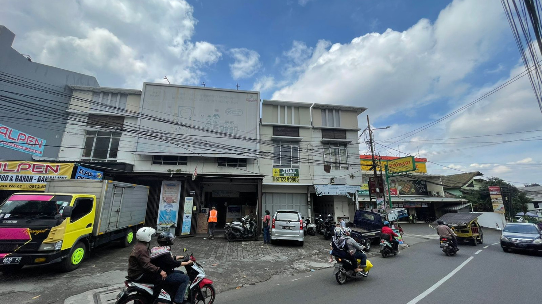 Ruko 2 Lantai di jalan Gunung Batu, Bandung Utara