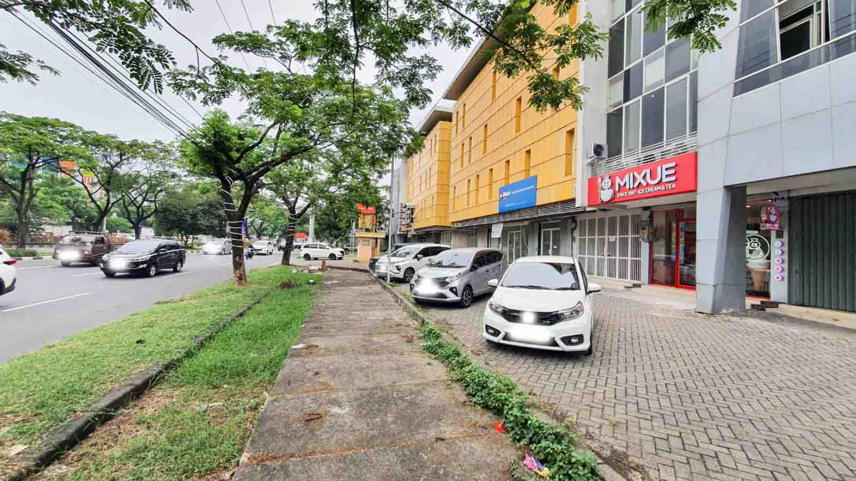 Ruko di Raya Merr (Jl. Ir. H. Soekarno), 4 Lantai, Siap Pakai