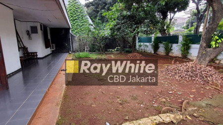 Rumah Strategis di Jalan Utama