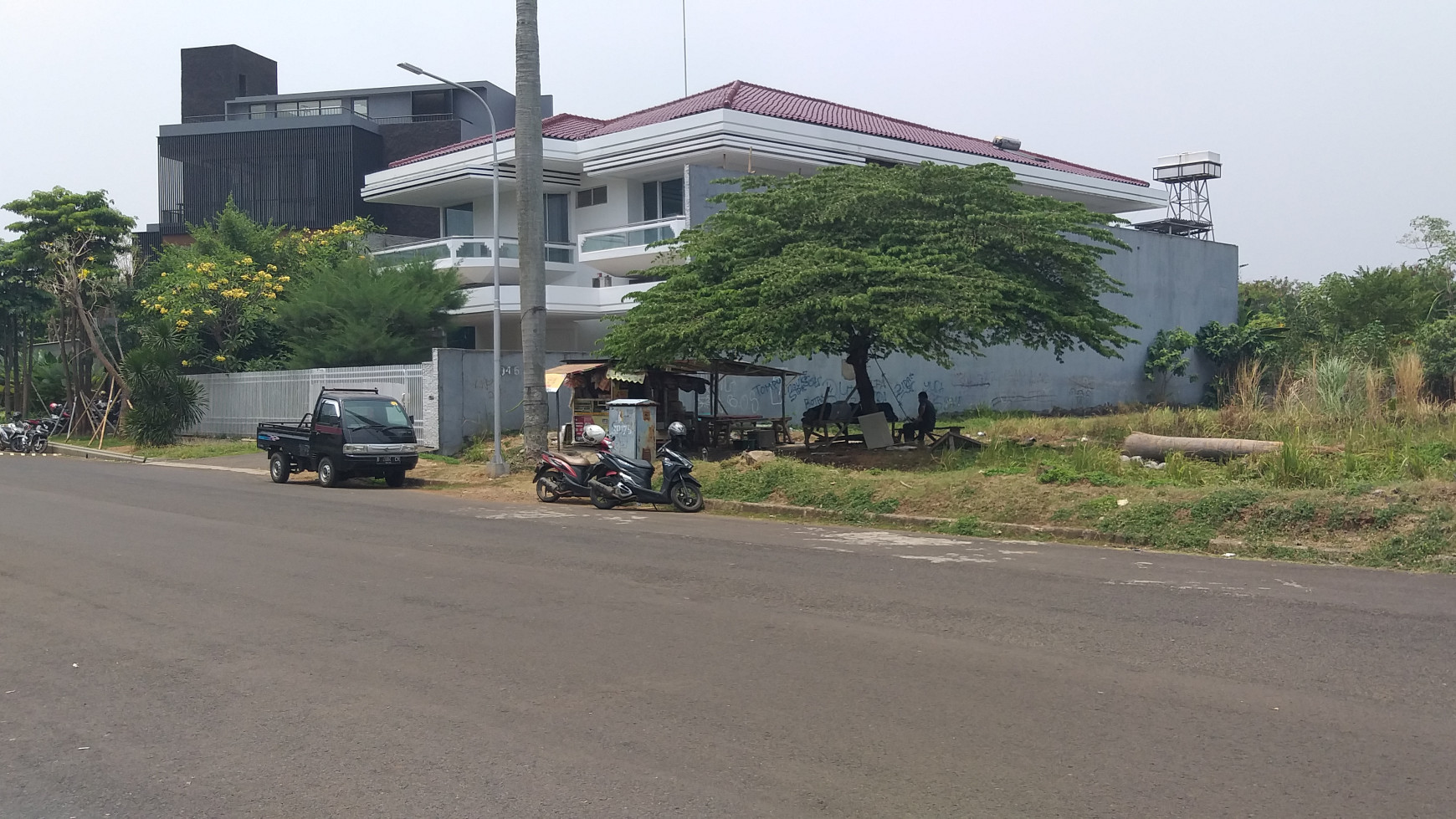 Terletak di cluster aman dan nyaman dan prestisius