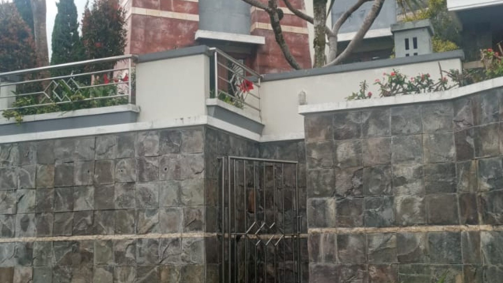 Di jual Villa nan mewah di Bukit Cipendawa Cipanas