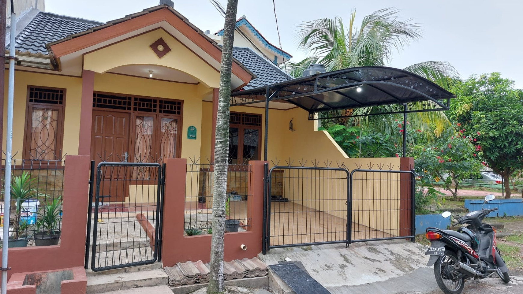 Rumah rapi di Griya Loka