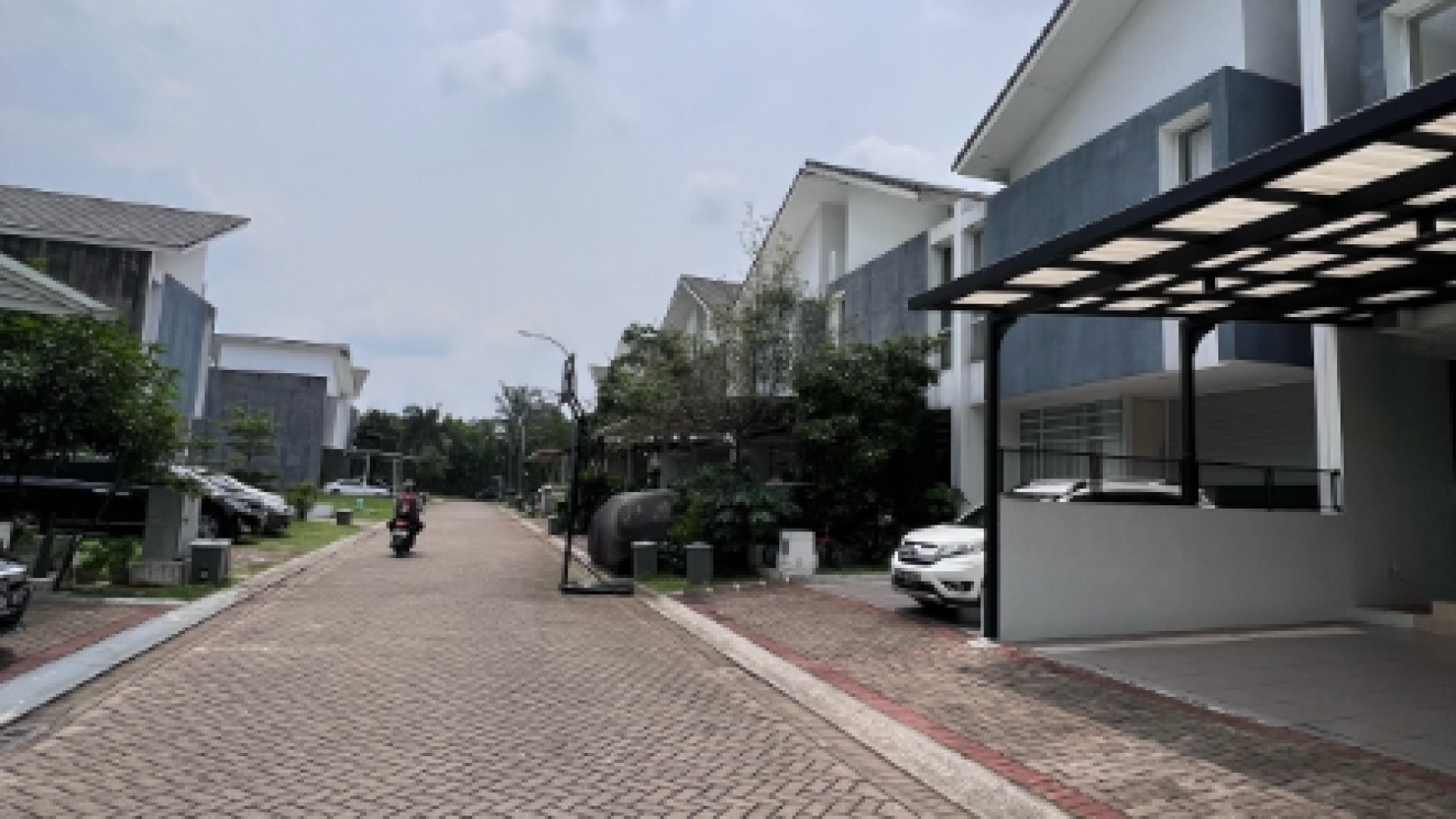 Rumah Bagus Di Cluster Discovery Aluvia Bintaro Jaya Sektor 9