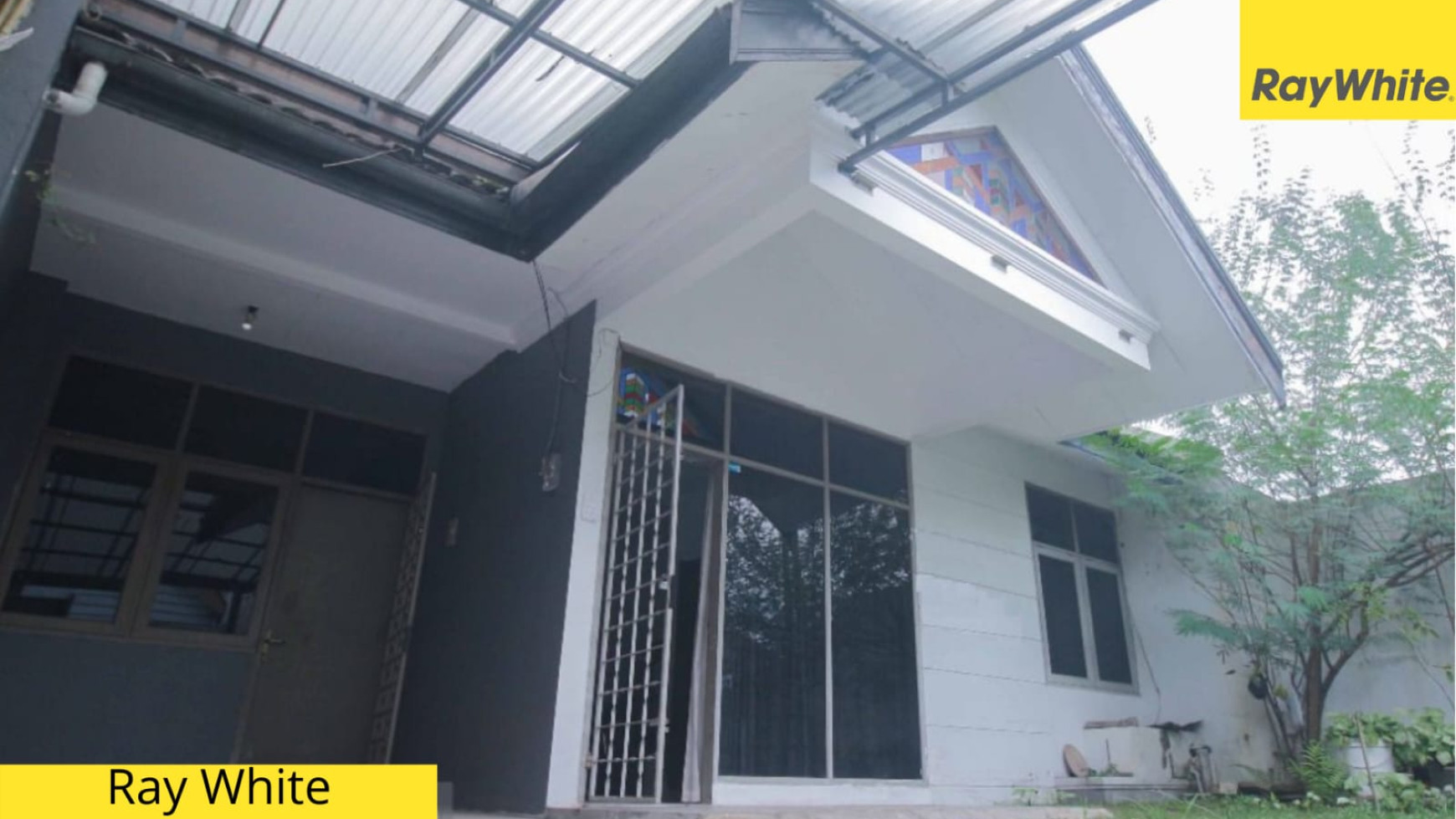 Rumah Minimalis di Komplek Muara, Bandung