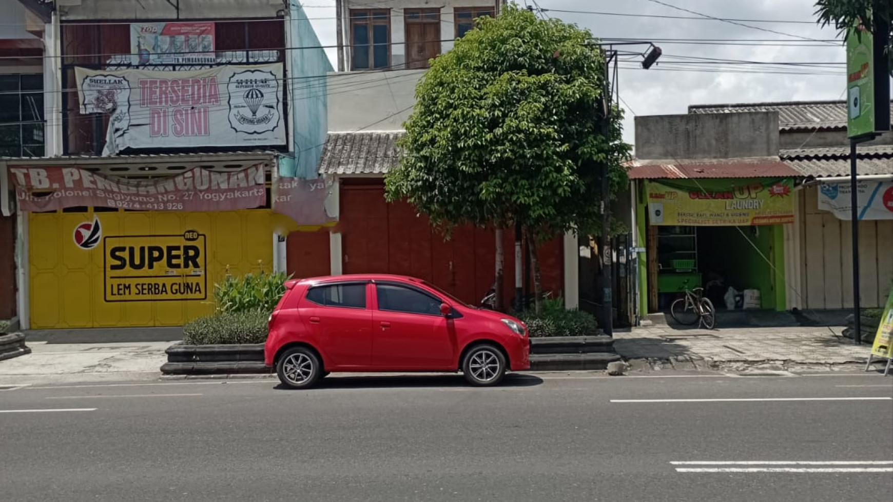 RUANG USAHA 3 LANTAI DI JL. KOLONEL SUGIYONO