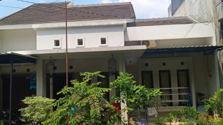 Rumah siap huni dekat sekolah Al Azhar  Bintaro Jaya Sektor 4