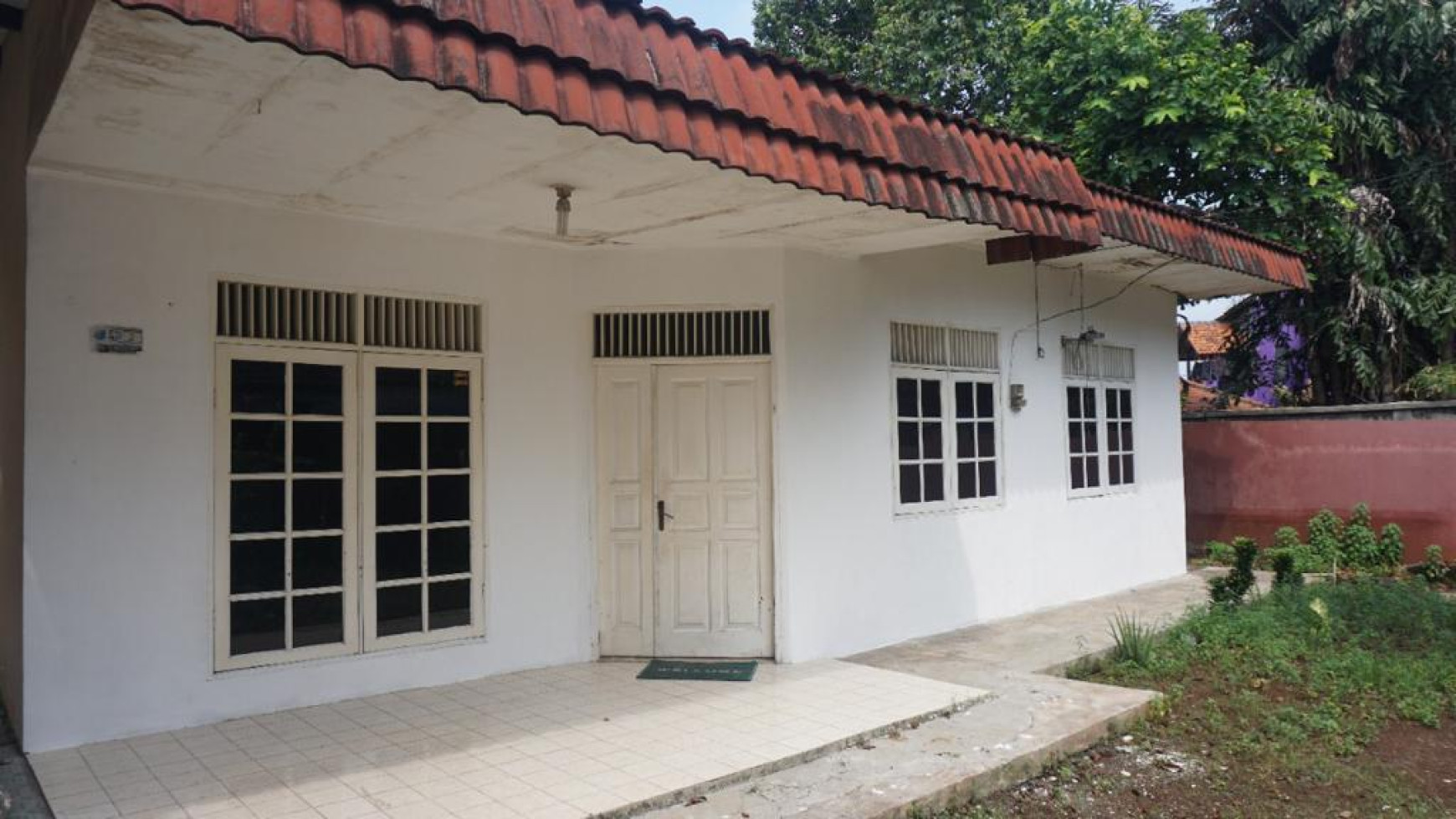 Rumah Jl Masjid Baitul Ula, Cireundeu, Luas 377m2