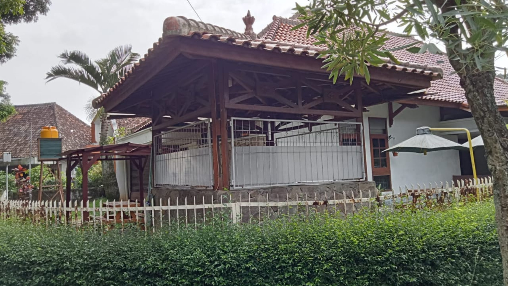 Rumah Sayap Dago Jalan Wira Angun-Angun, Bandung