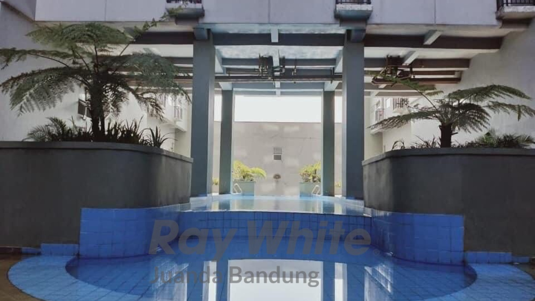 TURUN HARGA. Unit apartemen bagus sekali siap di huni di pusat kota Bandung