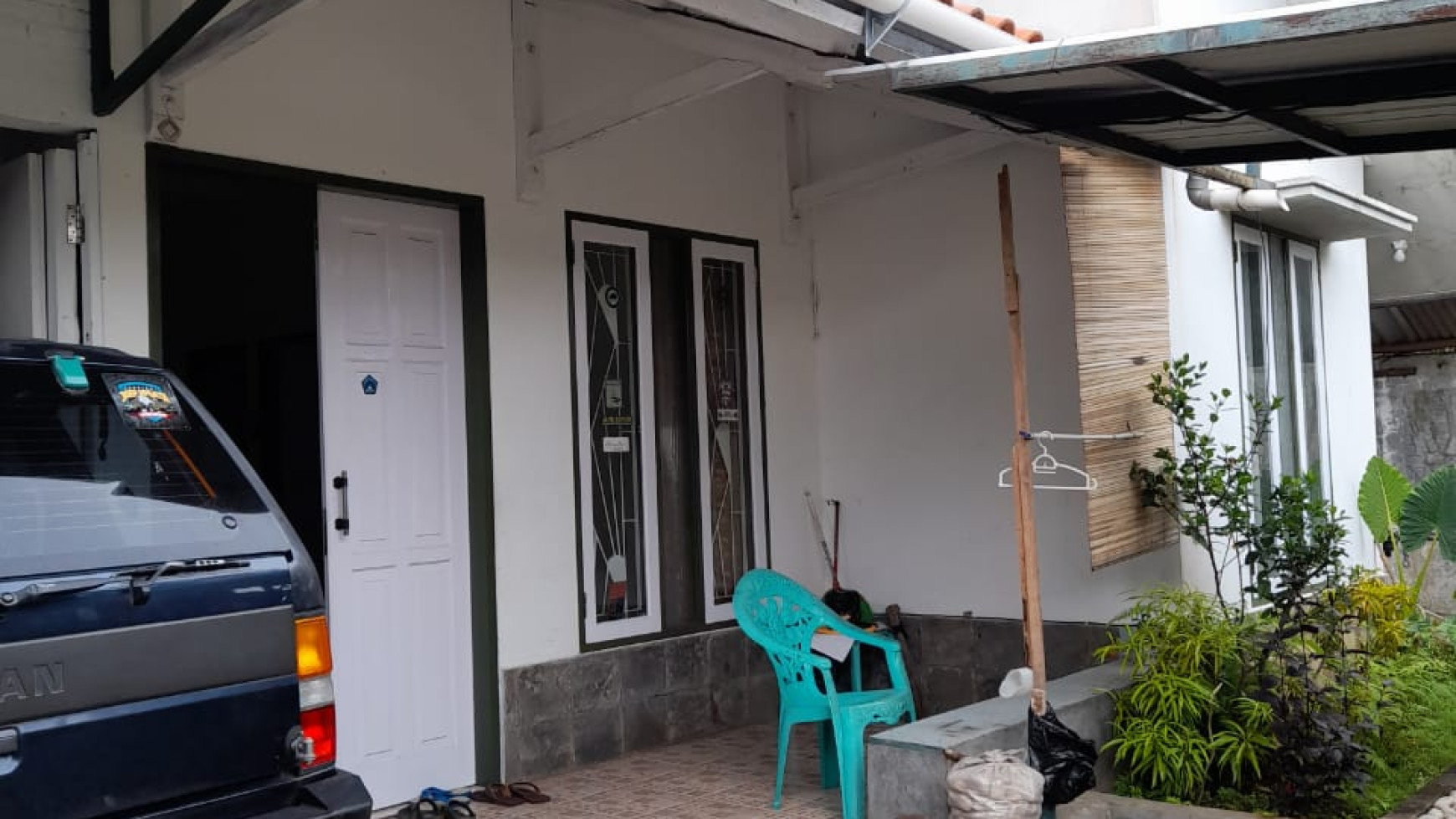 Rumah Minimalis di jalan Sariwangi Asri, Bandung