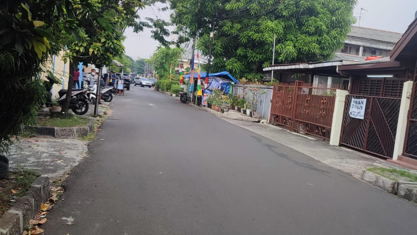 Rumah 1 1/4 lantai , Asri masih layak huni  di Sunter Jakarta Utara