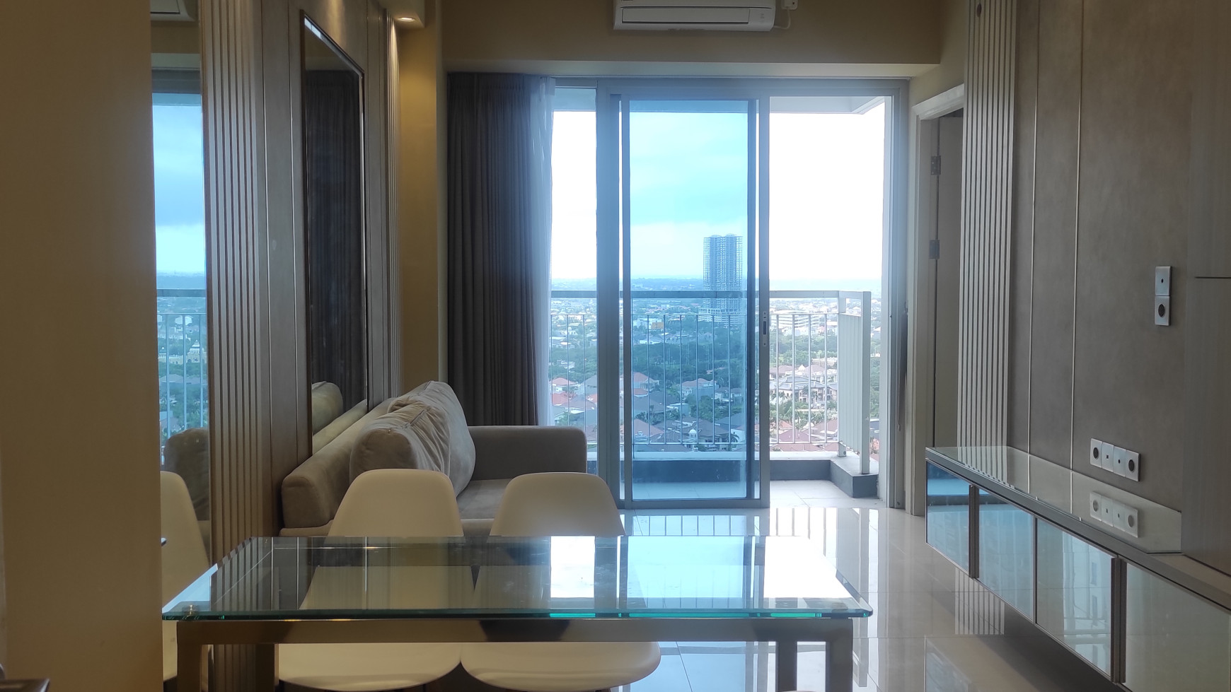 Apartemen Anderson Furnished with View Kolam Renang 