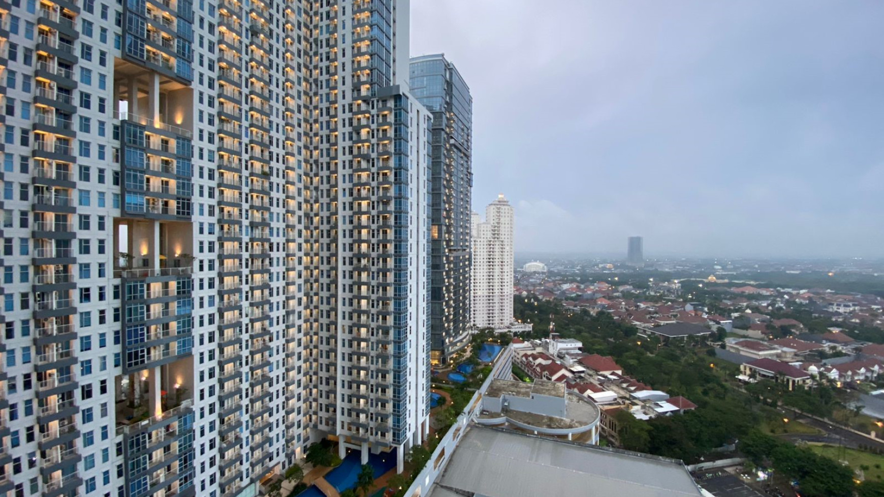 Apartemen Anderson Furnished with View Kolam Renang 