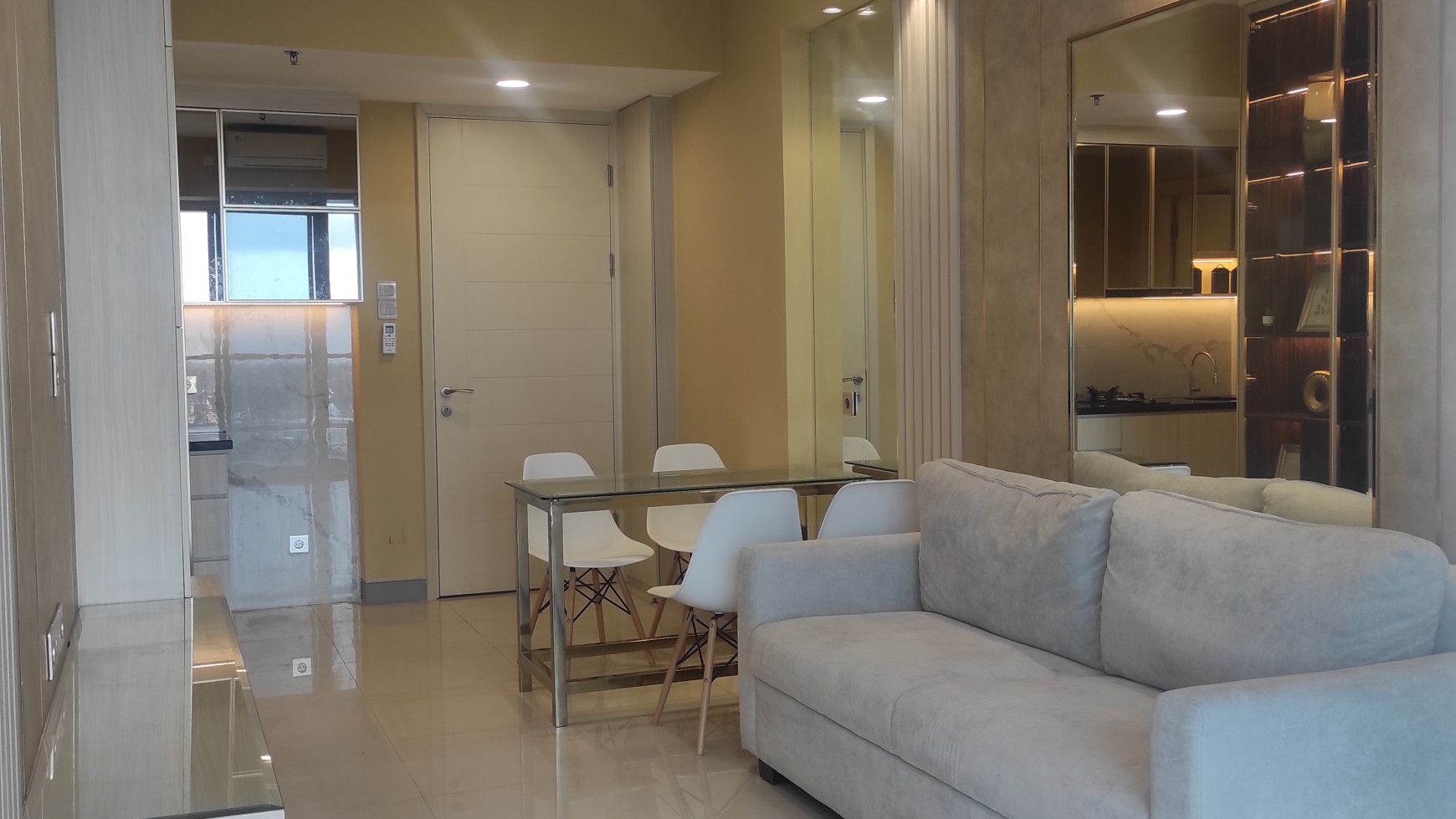 Apartemen Anderson Furnished with View Kolam Renang 