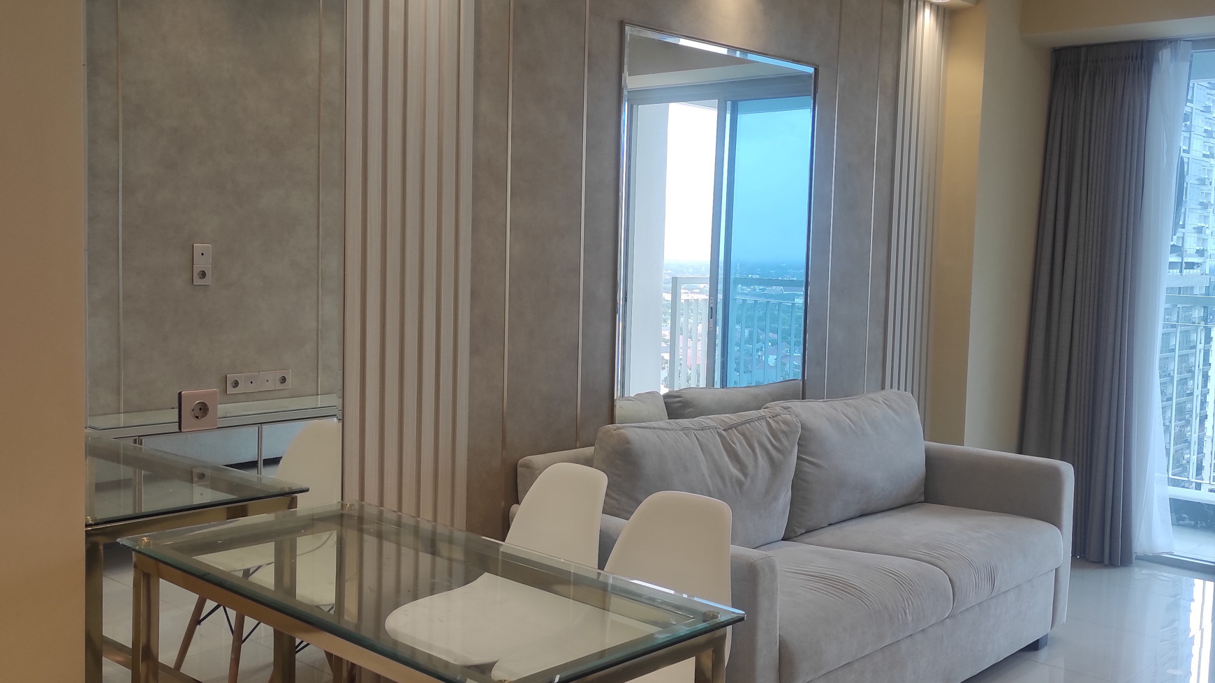 Apartemen Anderson Furnished with View Kolam Renang 