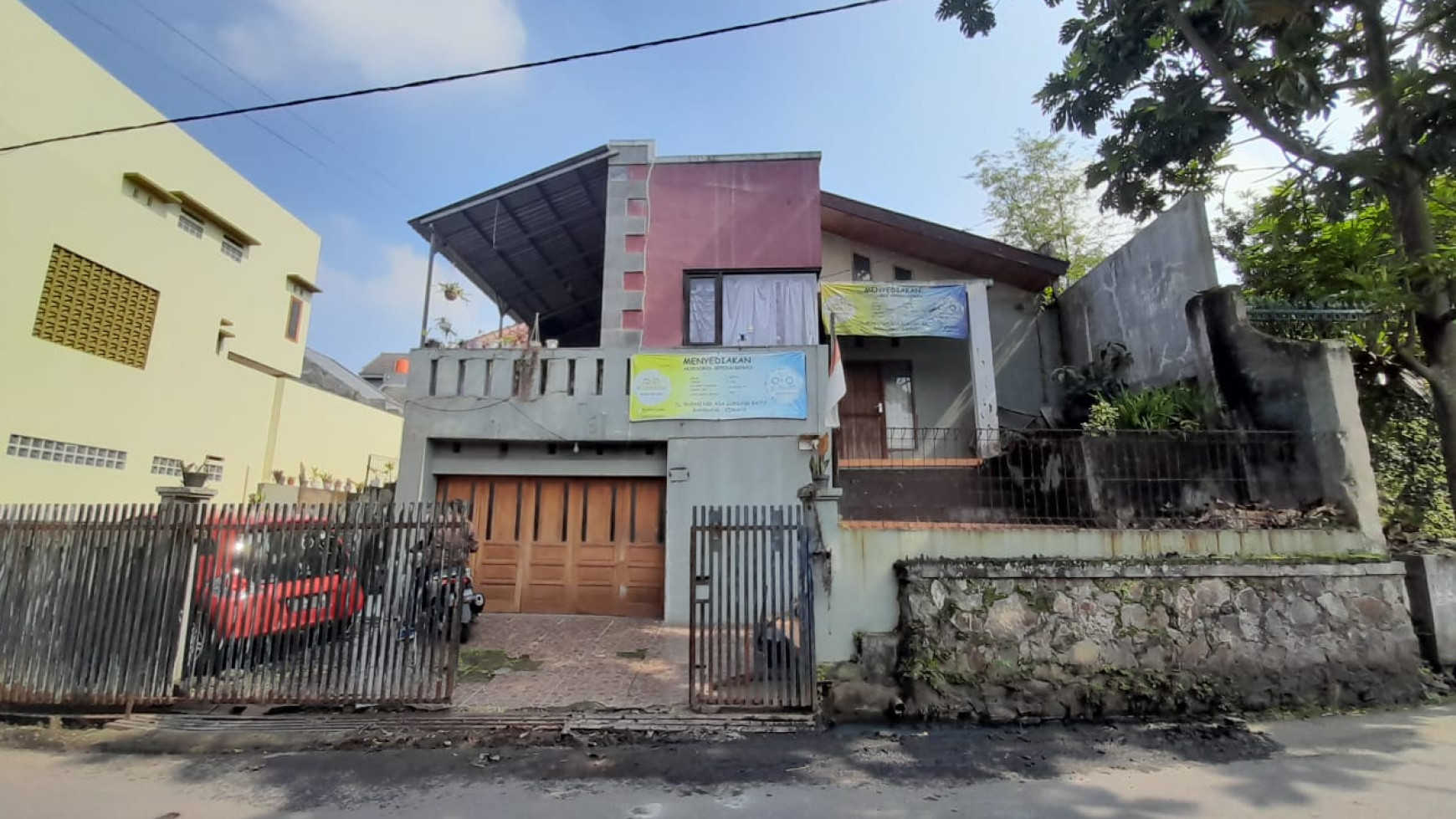 Rumah Minimalis di jalan Budi Raya, Bandung