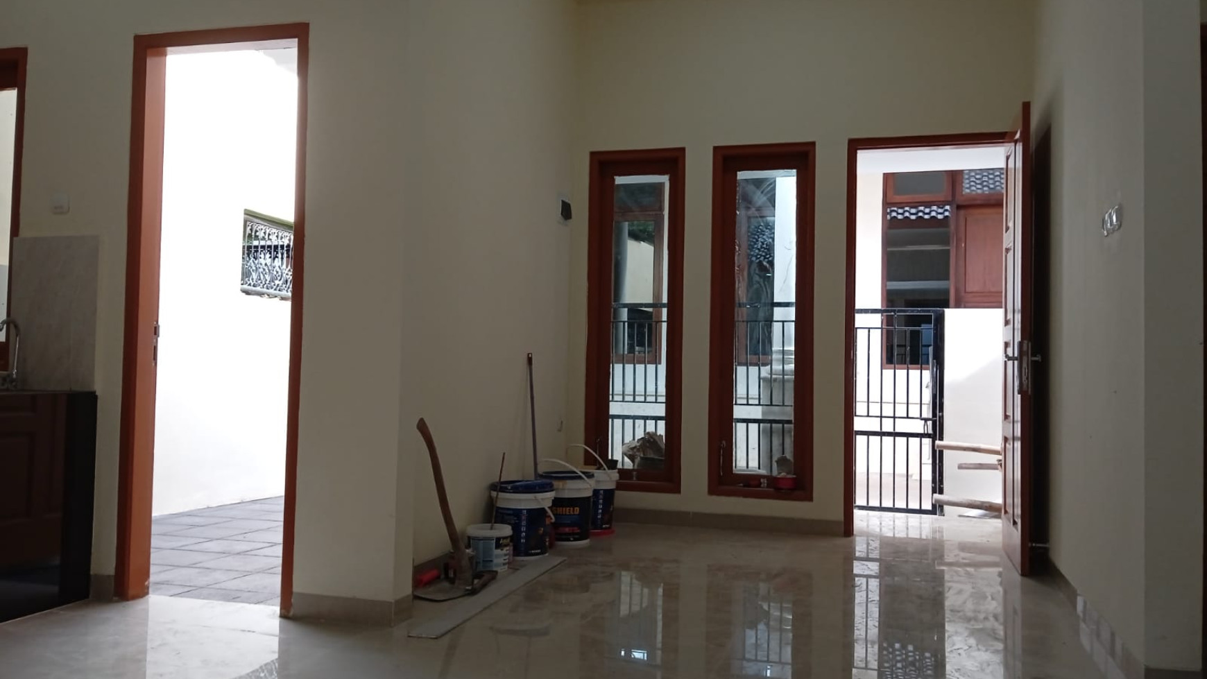 Rumah Bagus Di Jl H Djuna, Pakujaya Serpong Tangerang