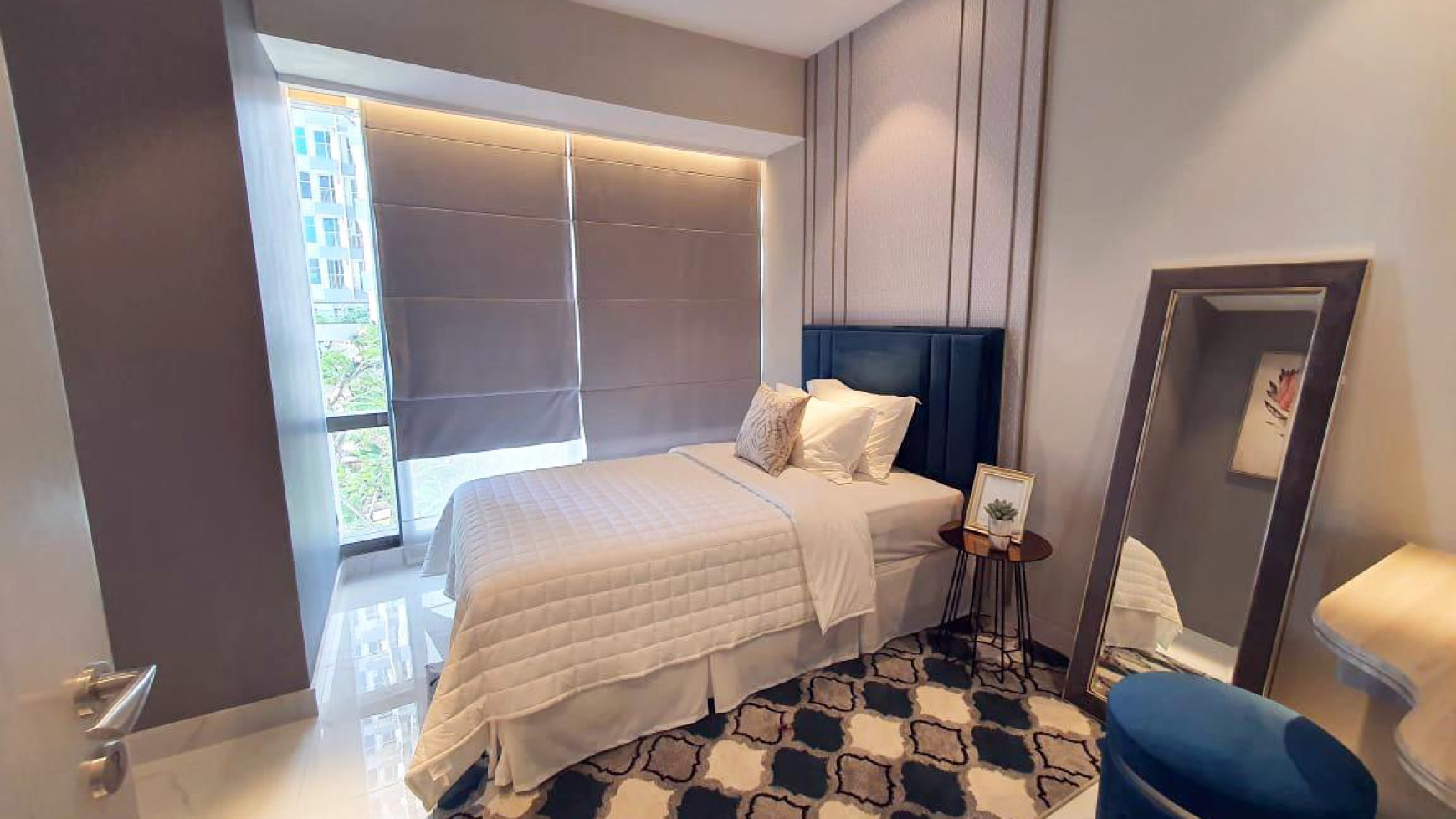 Apartemen Lux di Pakuwon Supermall " La Viz Mansion " , Link dengan Mall, ada Privat Lift, View Golf & View City