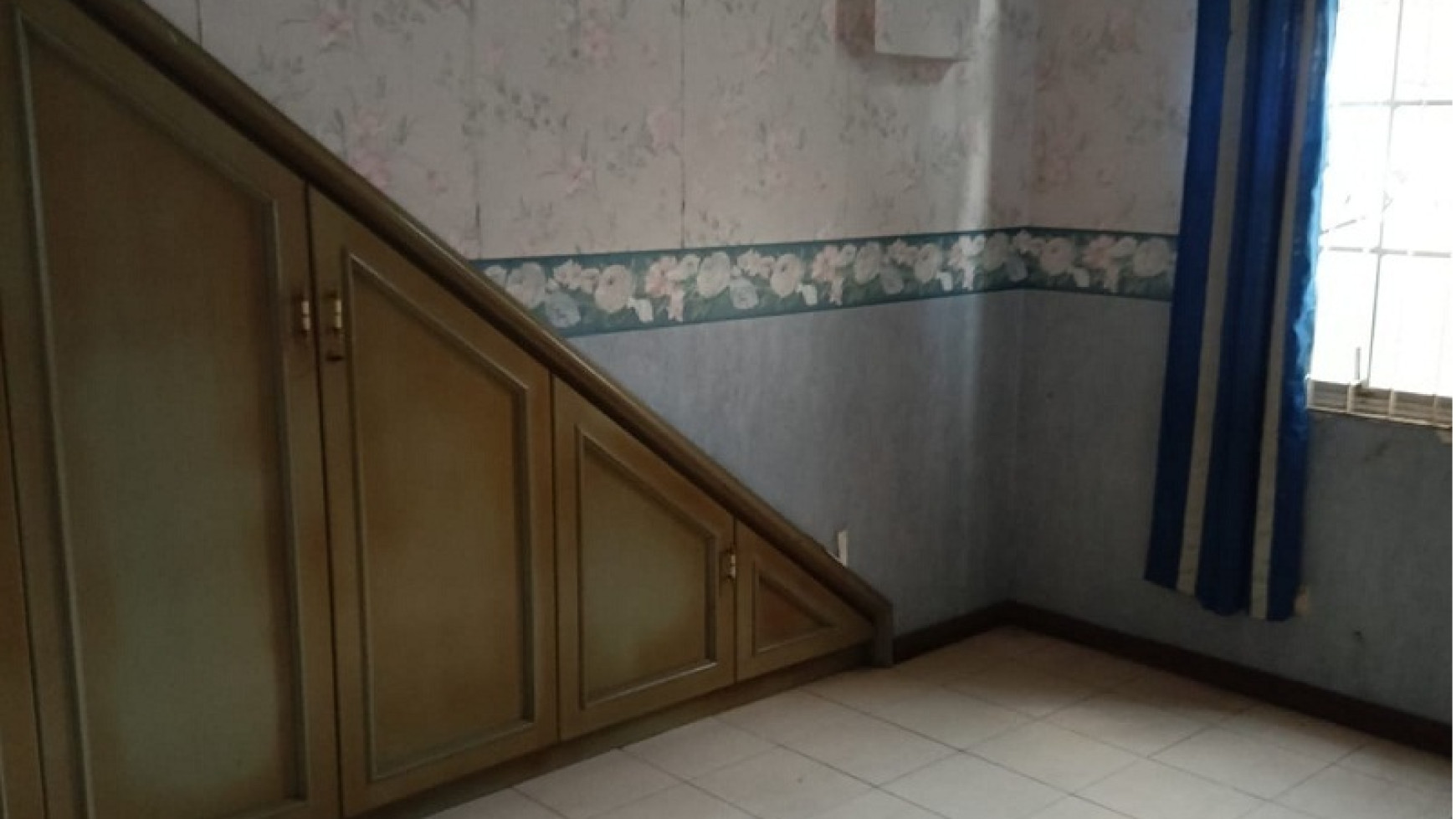 Townhouse murah dengan kondisi bagus dan rapih di taman ayu lippo karawaci tangerang