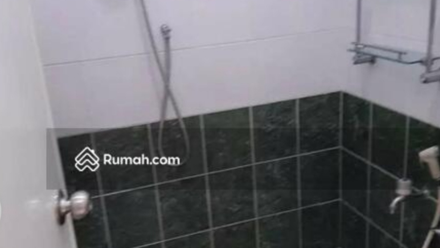 Flash Sale. Rumah Standar Regensi Melati Mas, Serpong