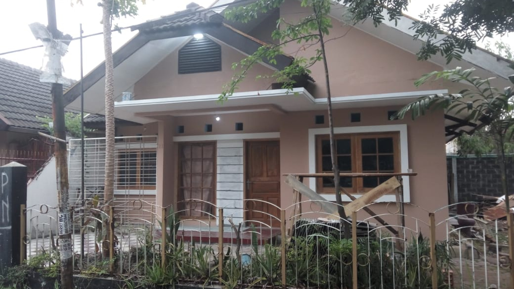 Rumah Minimalis Terawat di jalan Squash, Arcamanik