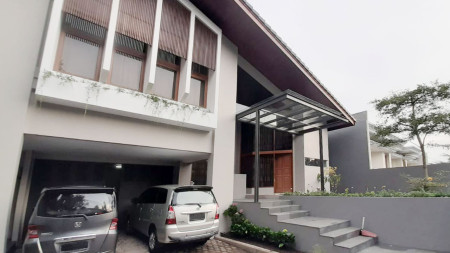 Rumah Lux dan Nyaman di Komp Budi Asih, Bandung