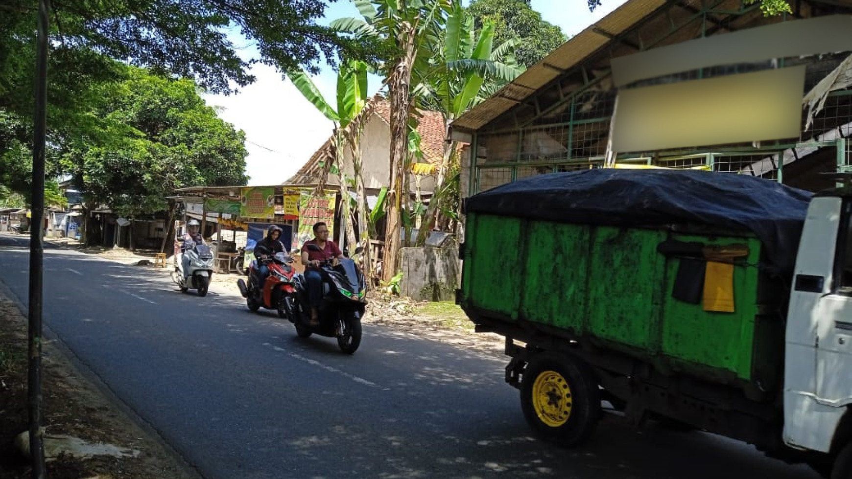 Ruang Usaha Pinggir Jalan Raya dekat dengan Binus BSD