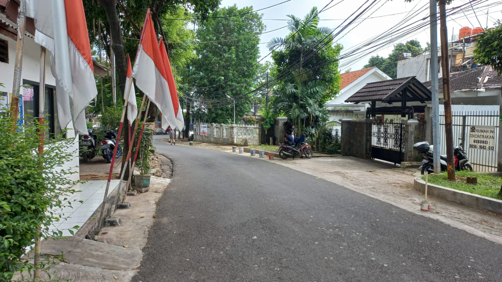 DISEWA RUMAH JL BIRAH KEBAYORAN BARU JAKARTA SELATAN