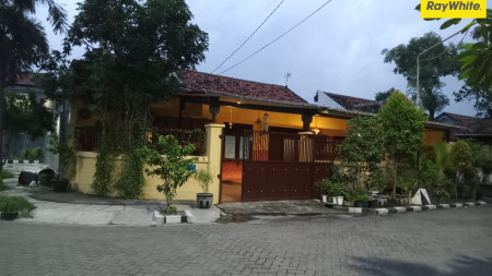 Dijual Rumah di Jalan Ikan Trowani, Perak, Surabaya